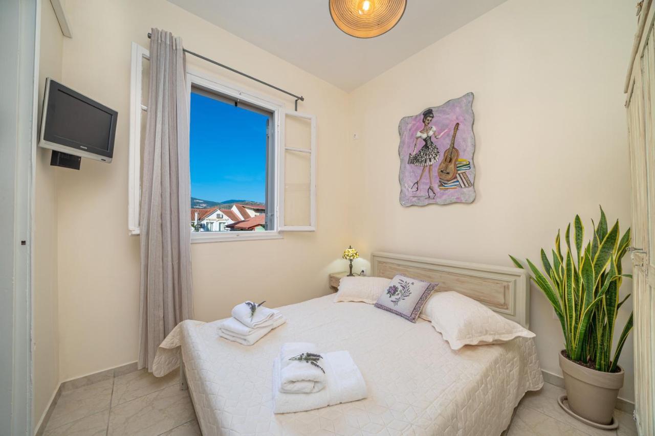 Flowers In The City - Elegant Home In Argostoli 외부 사진